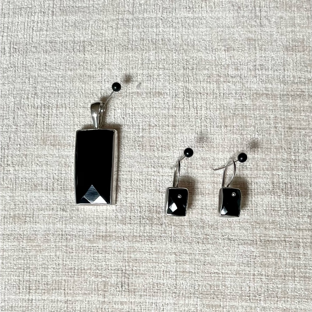 Silpada necklace charm and earrings in black onyx and sterling silver